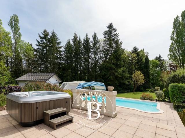 Heillecourt – Maison familiale avec parc paysager, piscine e. 170m² Heillecourt