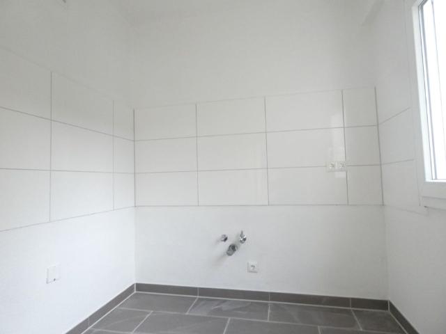 Heimaterde! Kleine Single Wohnung! Bereits aufwendig saniert!