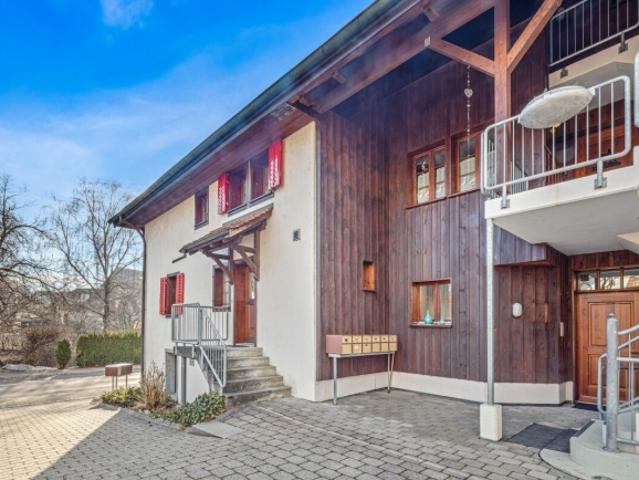 HEIMELIGE 4.5 ZIMMER MAISONETTE WOHNUNG