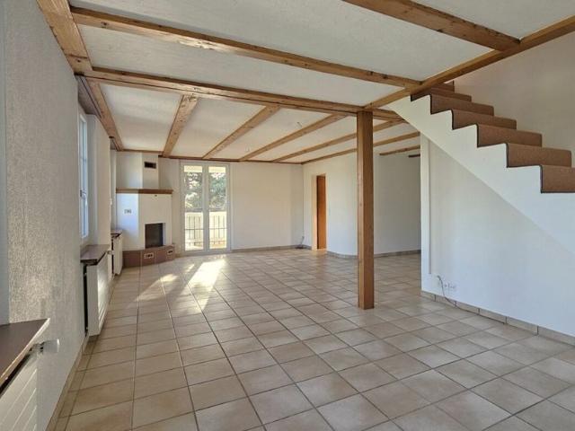 Heimelige 5.5 Zimmer Maisonettewohnung an idyllischer Lage