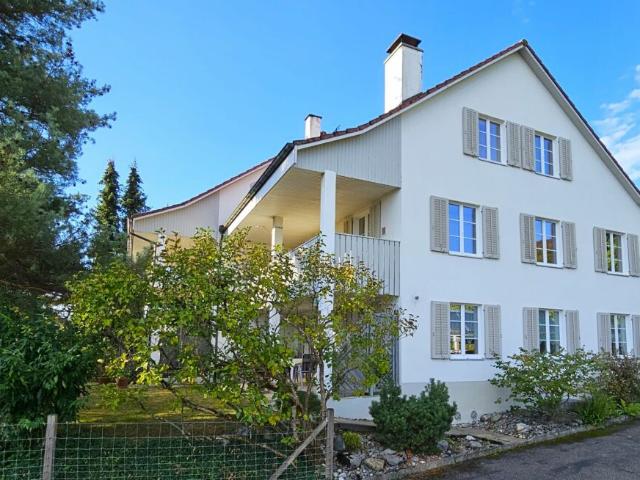 Heimelige 5.5 Zimmer Maisonettewohnung an idyllischer Lage