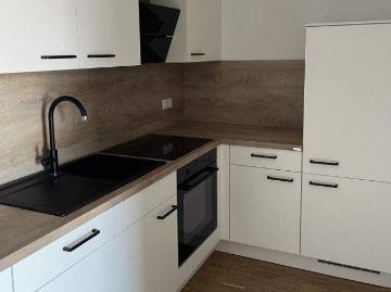 Heimelige Neubauwohnung im Erstbezug! EBK, Terrasse, FuÃbodenheizung, Vinyl!