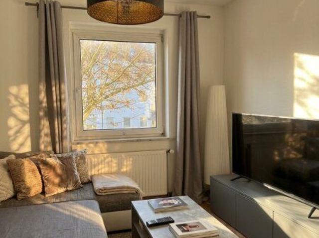 Heimkommen und wohlfühlen ansprechende 2 Raum Wohnung mit Balkon in zentrumsnaher Grünlage, am Bindermichl mitten in Linz! Optimale Infrastruktur vorhanden!