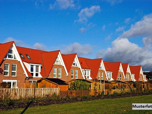 Heimkommen und Wohlfühlen Reihenmittelhaus mit Garten, Garage und Außenstellplatz