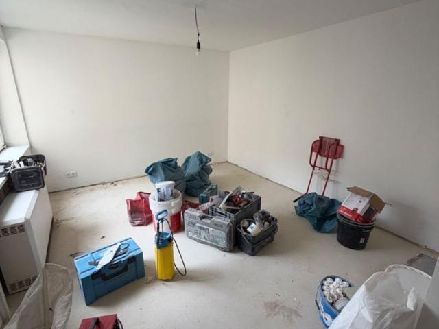 Heimwerker aufgepasst: 4 Zimmer Wohnung mit Balkon & Aufzug sucht neue Mieter