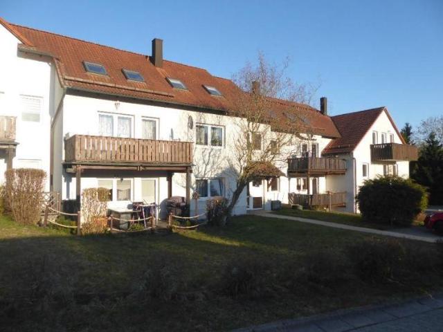 Heinersgrün, An der Kapelle, 2 Zimmer Wohnung im Dachgeschoss mit Einbauküche. ruhiger gehts nicht