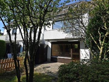 Heisingen, Hagenbusch - Garten, Parkplatz