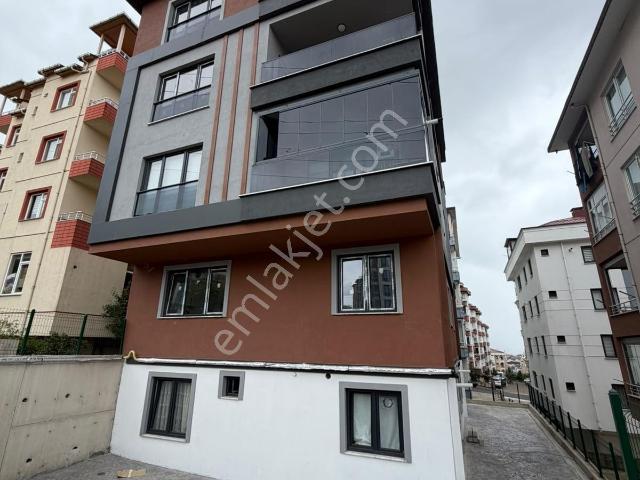 Hekimoğlu Emlaktan Şahincili Satılık 2+1 Sağlık Fırını Yanı