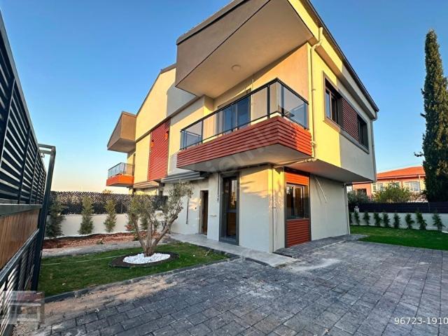 Hekimköy Bulvarı Ultra Lüks SATILIK 4+1 İkiz Villa