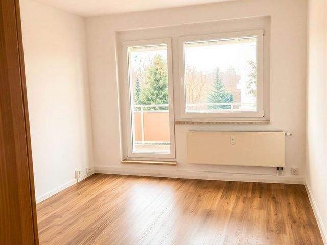 helbra wohnung mit ebk sucht kleine familie.