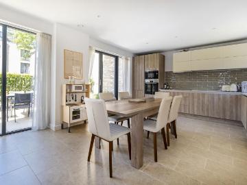 Southfields, SW18, Battersea Reach, London, Greater London