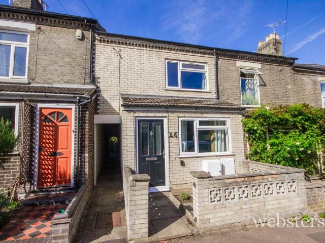 Helena Road, Norwich NR2 3 bed terraced house to rent £1,400 pcm £323 pw