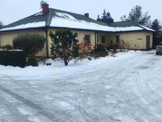 Przestronny dom z garażem, panele fotowoltaiczne, 7 pokoi
