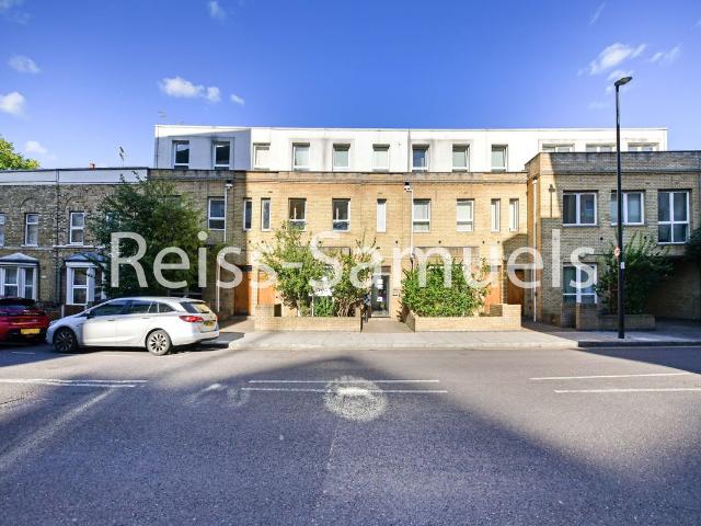 Helion Court, Westferry Road, Canary Wharf, London E14, 1 bed flat to rent, £1,733 pcm | PrimeLocation