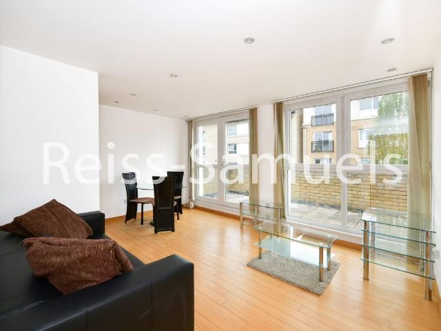 Helion Court, Westferry Road, Isle Of Dogs, Canary Wharf, London E14, 1 bed flat to rent, £1,733 pcm | PrimeLocation