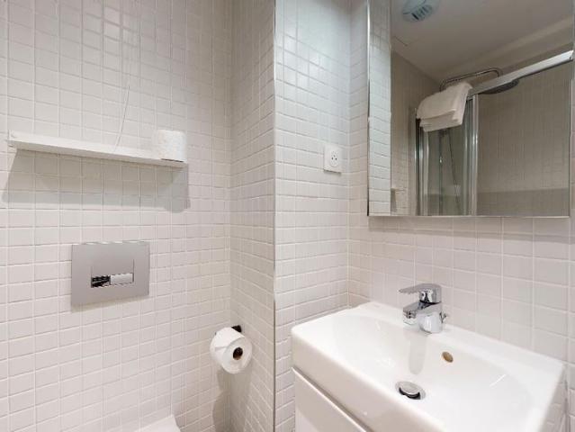 Helios 1 — Studio Privé 106