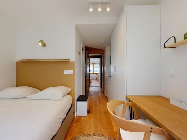 Helios 1 — Studio Privé 202