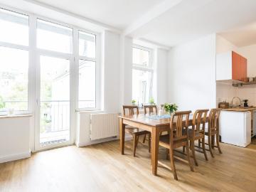 Hell & Modern! Balkonwohnung im Kölner Süden. Video Online – zeitwohnen.de
