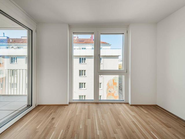 HELL >> Nordöstliche Anleger Balkonwohnung mit moderner Ausstattung >> Erstbezug mit idealer Verkehrsanbindung