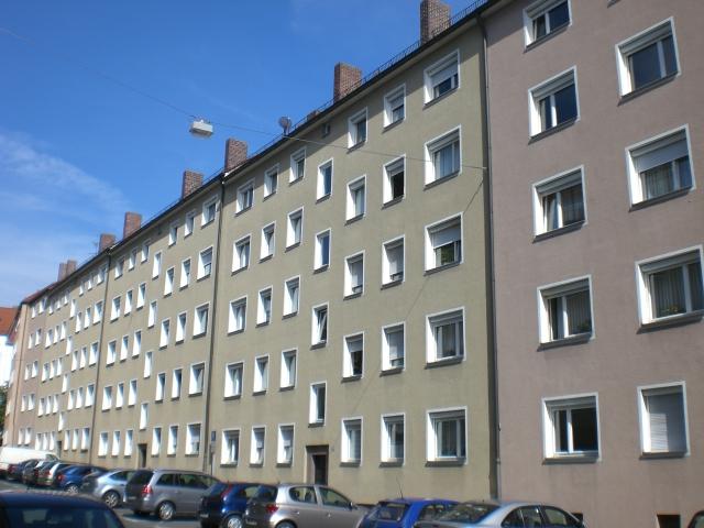 Hell durchflutete 3 Zimmer Wohnung mit Balkon