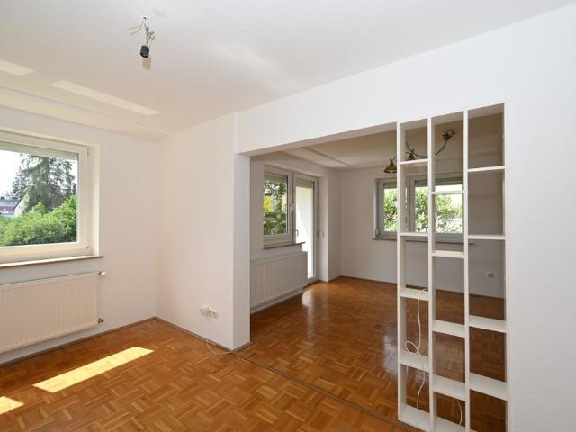 Hell + freundlich mit Gartennutzung auf Wunsch! Sanierte 2,5 Zimmer Wohnung in top Lage, Neumarkt Stroberstraße
