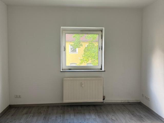 Hell, geräumig, einladend 4 Zimmer im 1. Obergeschoss