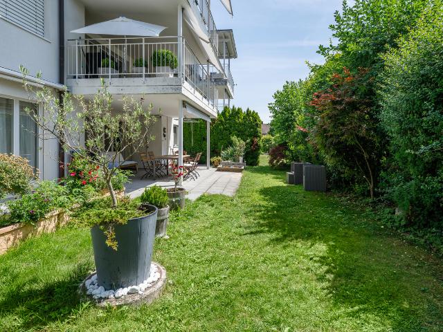 Hell, ruhig, naturnah: Gartenwohnung in familiärer Umgebung
