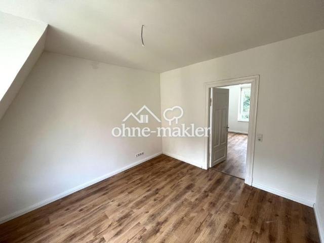Hell, sehr zentral und mit Einbauküche: freundliche 3 Zimmer Wohnung in Flensburg