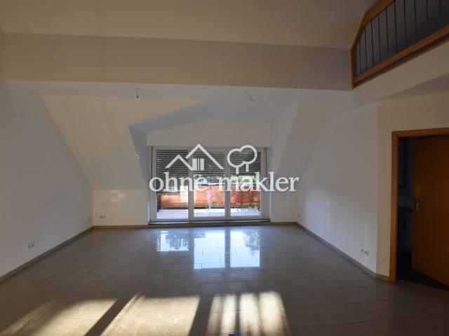 Hell und modern: 4 Zimmer Maisonette Wohnung