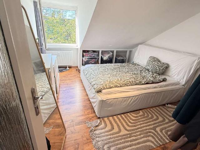 Helle 40 m² Dachgeschosswohnung in Düsseldorf Unterbilk – Nähe Rhein & Bilker Arcaden