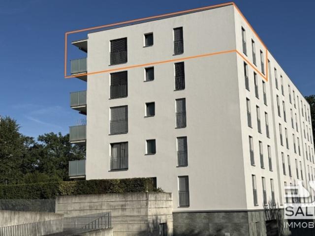 HELLE 41/2 ZIMMER IM 4. STOCK MIT GROSSEM SONNIGEM BALKON