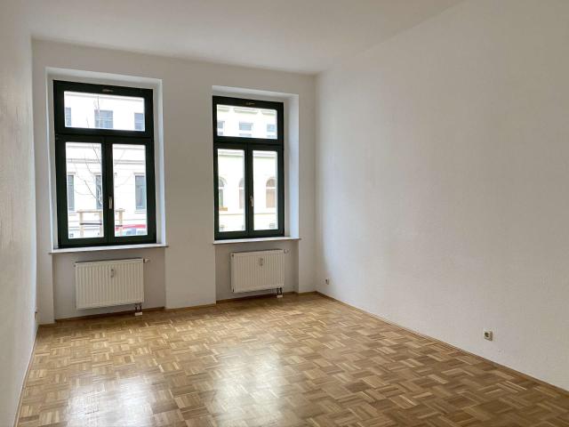 HELLE 3 RWG * PARKETTBODEN, BAD MIT WANNE IN GOHLIS IM DG*WE 15* – I.V.K. GmbH – Immobilien Leipzig