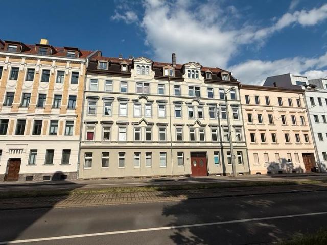 HELLE 4 Zi WOHNUNG, ERSTBEZUG NACH RENOVIERUNG, PROVISIONSFREI