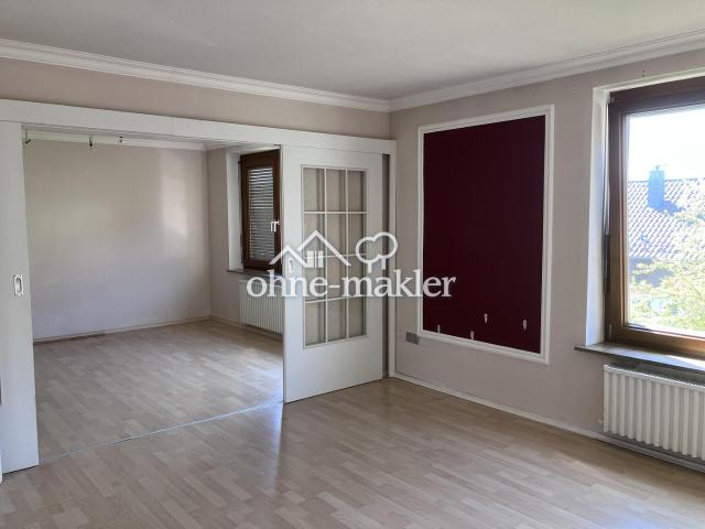 Helle 4 Zimmer Whg. Großer Garten und Doppelgarage