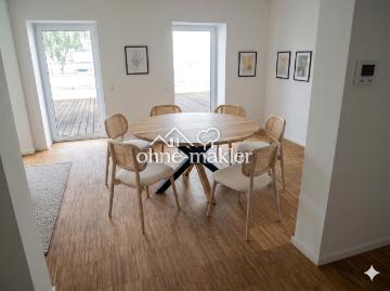 Helle 4 Zimmer Wohnung mit Terrasse & Innenhof Stellplatz im Zentrum