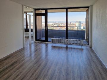 Helle 4 Zimmer Wohnung mit tollem Ausblick!