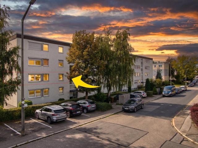 Helle 4 Zimmer Wohnung mit Balkon, 38m² Hobbyraum und TG Stellplatz frei ab sofort in Straubing