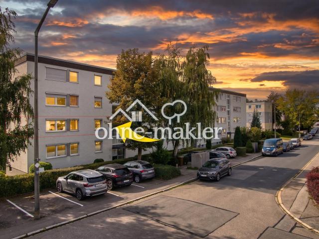 Helle 4 Zimmer Wohnung mit Balkon, 38m² Hobbyraum und TG Stellplatz frei ab sofort in Straubing