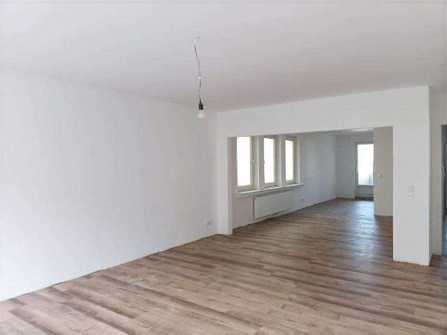 Helle 4 Zimmer Wohnung mit Balkon im Zentrum von Cuxhaven