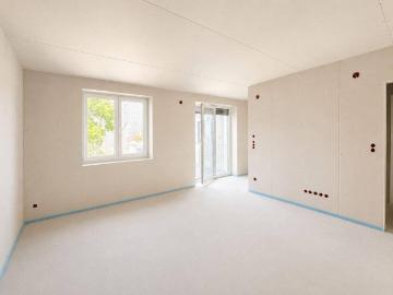 Helle 4 Zimmer Wohnung mit Balkon in attraktiver Lage