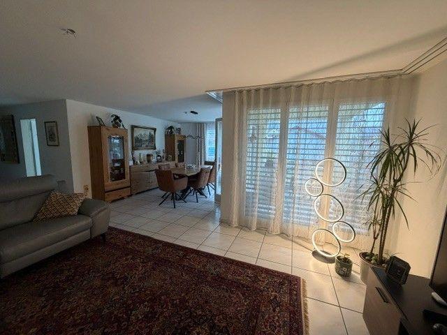 Helle 4 Zimmer Wohnung mit Balkon in Ormalingen