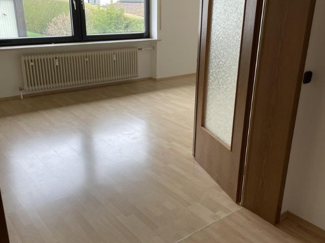 Helle 4 Zimmer Wohnung mit Balkon in Mainburg
