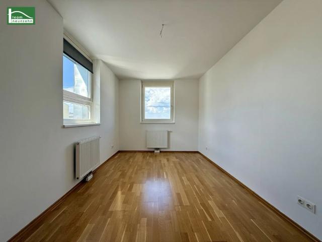 Helle 4 Zimmer Wohnung mit Balkon in ruhiger Innenhoflage – ab 01.10. bezugsbereit!