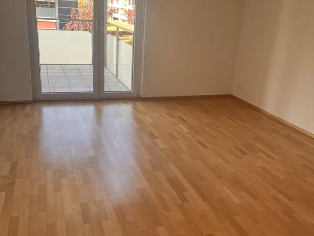 Helle 4 Zimmer Wohnung mit Balkon und moderner Ausstattung in Biel
