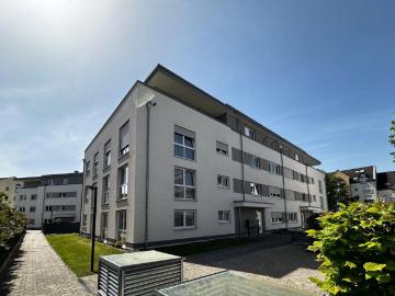 Helle 4 Zimmer Wohnung mit Dachterrasse in Langen