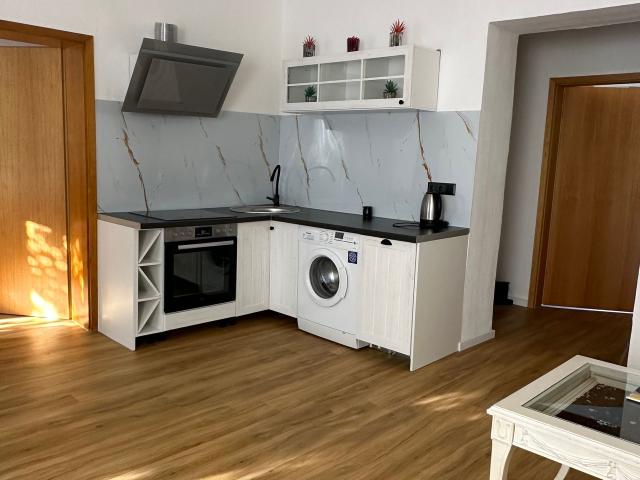 Helle 4 Zimmer Wohnung mit eigenem Eingang und Garten in Berlin Pankow, Berlin Amsterdam Apartments for Rent