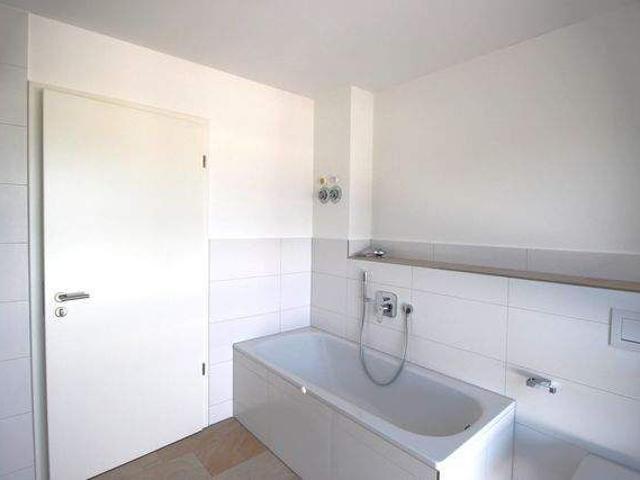 Helle 4 Zimmer Wohnung mit großer Terrasse