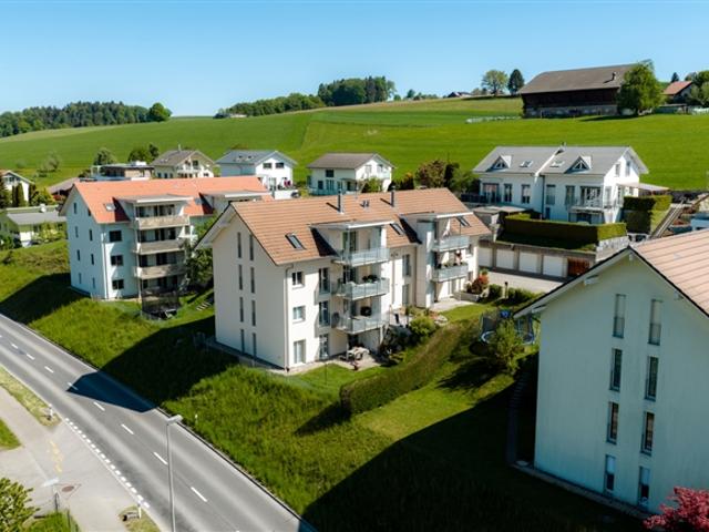 Helle 4½ Zimmer Wohnung im Hochparterre mit Balkon