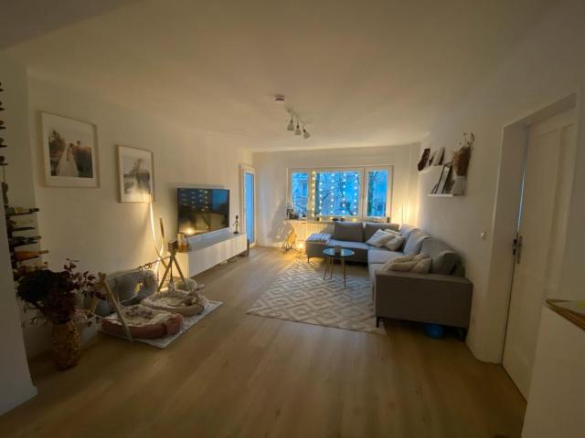 Helle 4 Zimmer Wohnung im Verlegerviertel *provisionsfrei