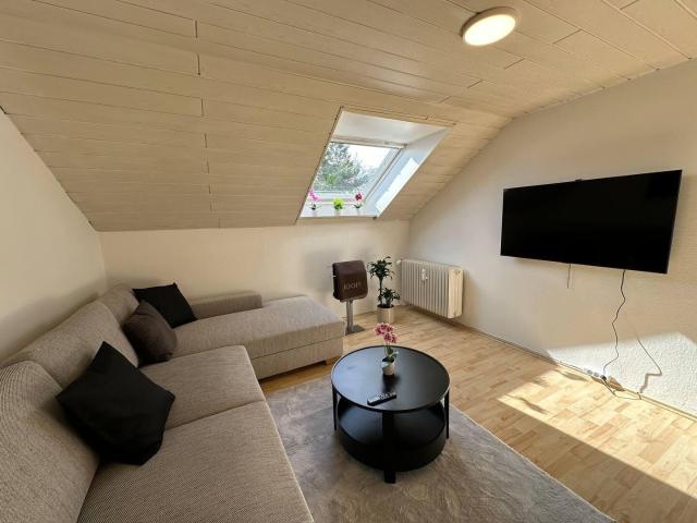 Helle 4 Zimmer Wohnung in Augsburg Kriegshaber